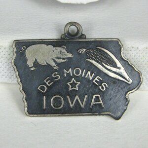 JMF Iowa State Map Charm Des Moines  IA Size .9 inches Jewelry Vintage